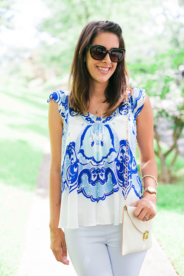 Southern Mama Look with Chinoiserie and Blue Willow Style - Britt Raborn